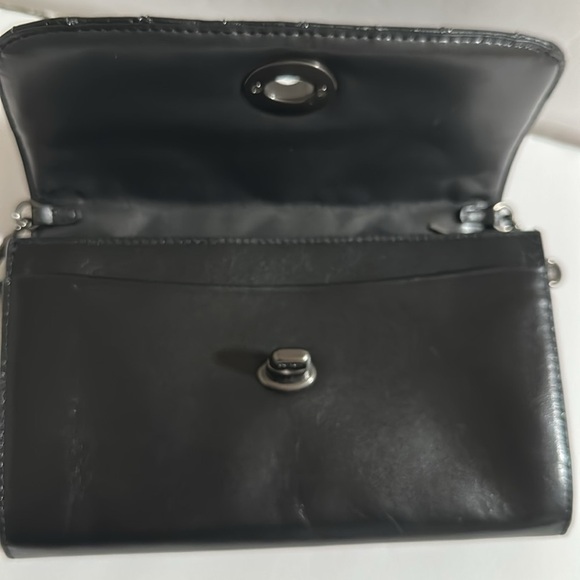 COACH CHAIN CROSSBODY WITH QUILTING BLACK , LEATHER VINTAGE WALLET F23816 - Picture 4 of 9